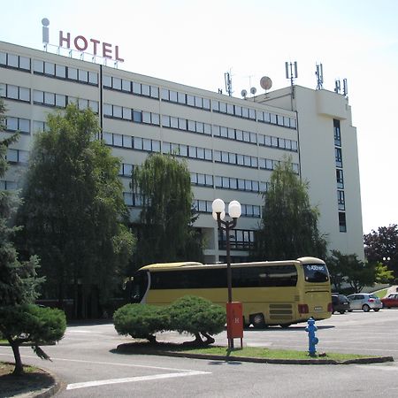 Hotel Novi Zagreb Exteriör bild
