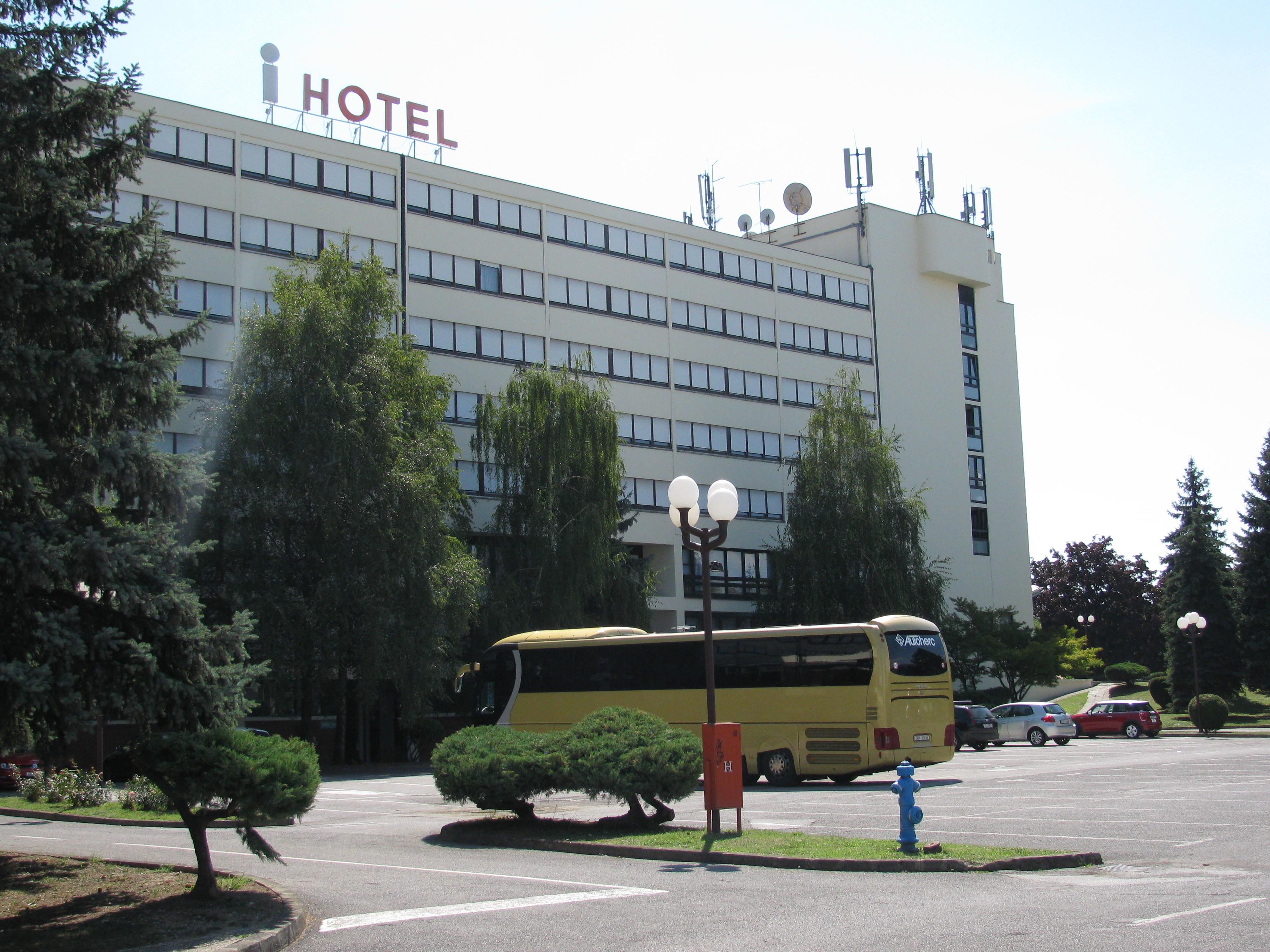 Hotel Novi Zagreb Exteriör bild